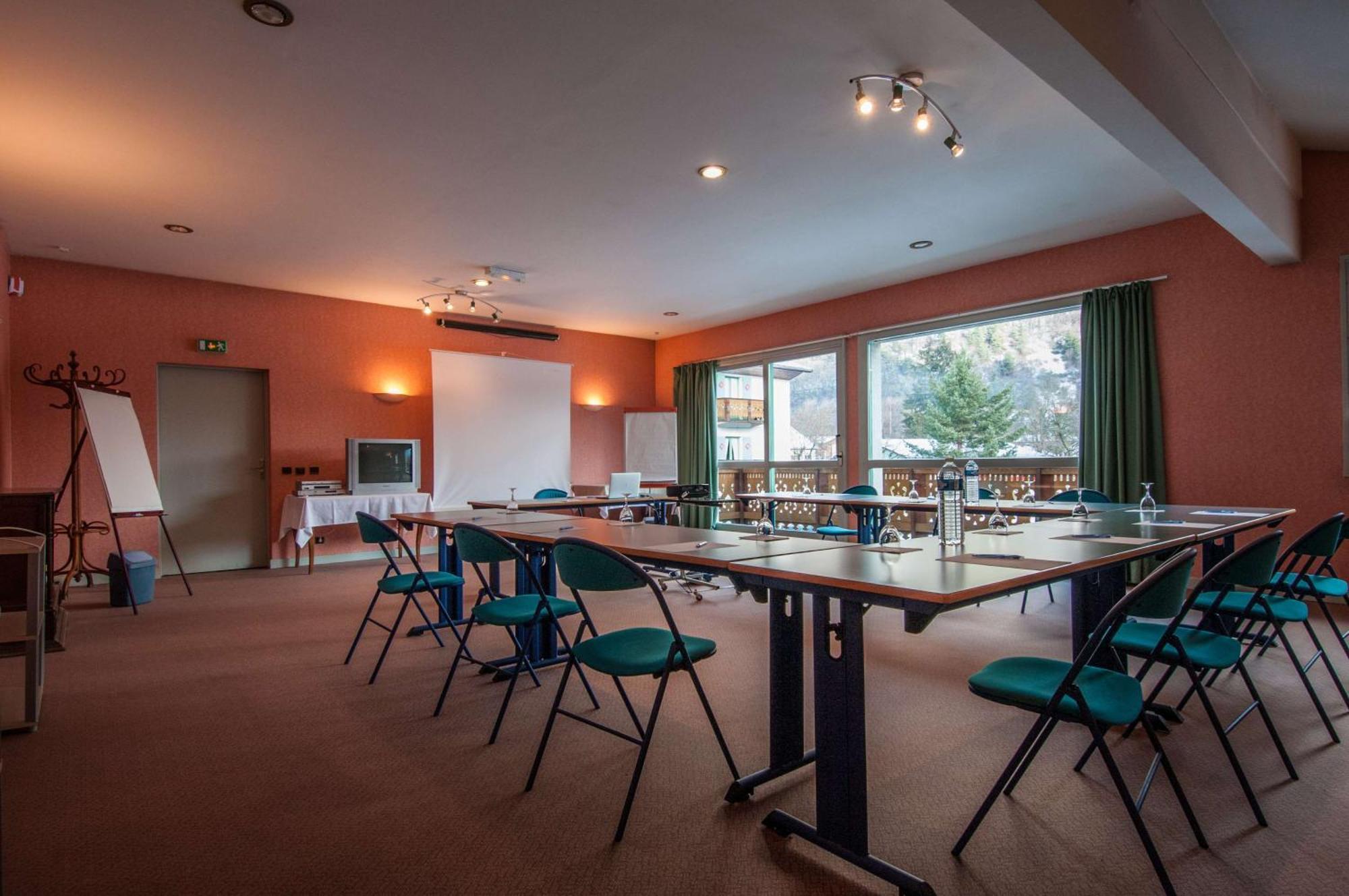 Brit Hotel Florimont Saint-Ferreol Экстерьер фото