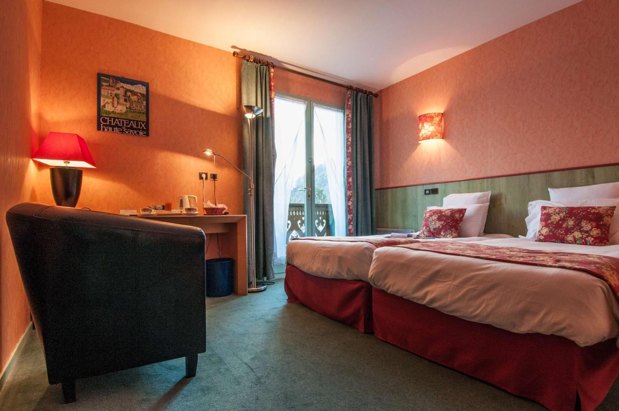 Brit Hotel Florimont Saint-Ferreol Экстерьер фото