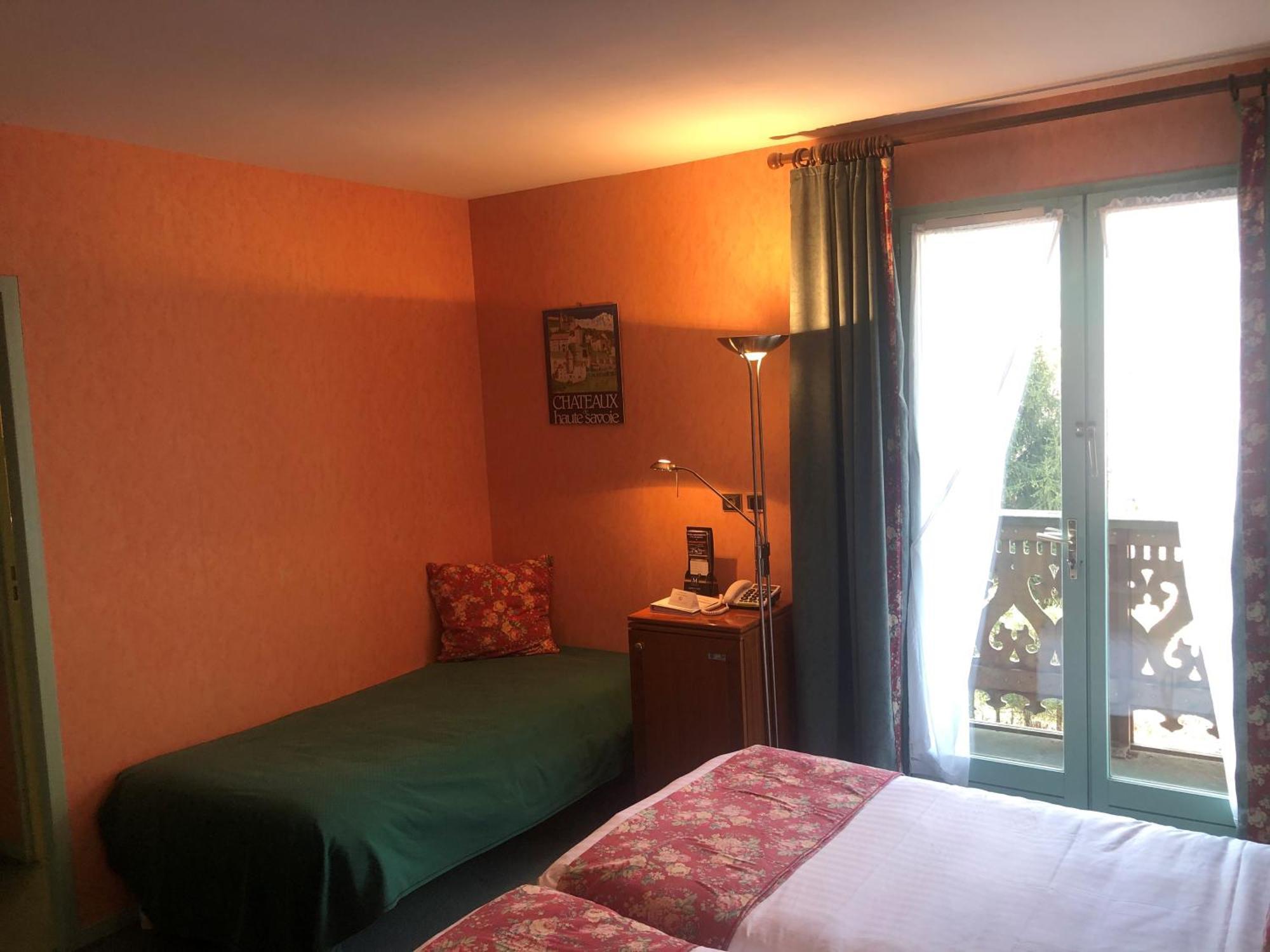 Brit Hotel Florimont Saint-Ferreol Экстерьер фото