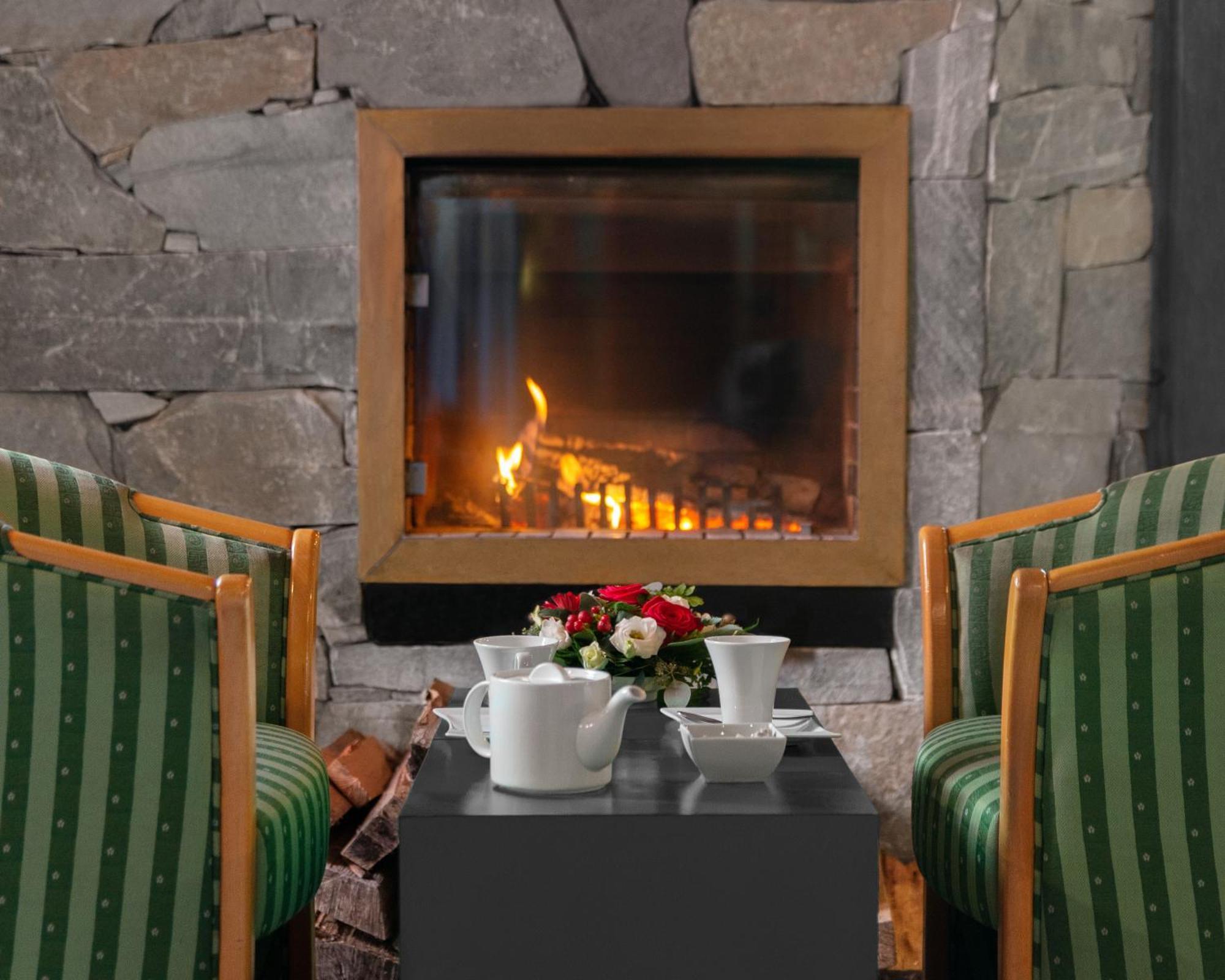 Brit Hotel Florimont Saint-Ferreol Экстерьер фото